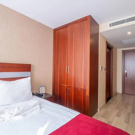 Park By Clover Nisantasi Harbiye Sisli ホテル 3*