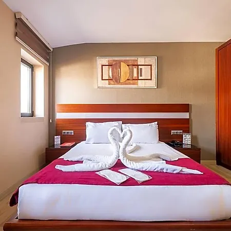 Park By Clover Nisantasi Harbiye Sisli Hotel 3*