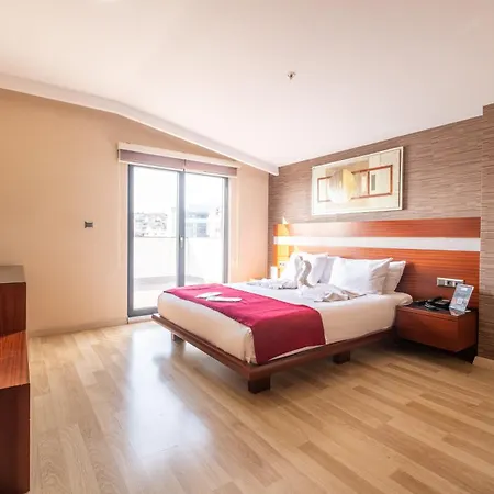מלון Park By Clover Nisantasi Harbiye Sisli 4*